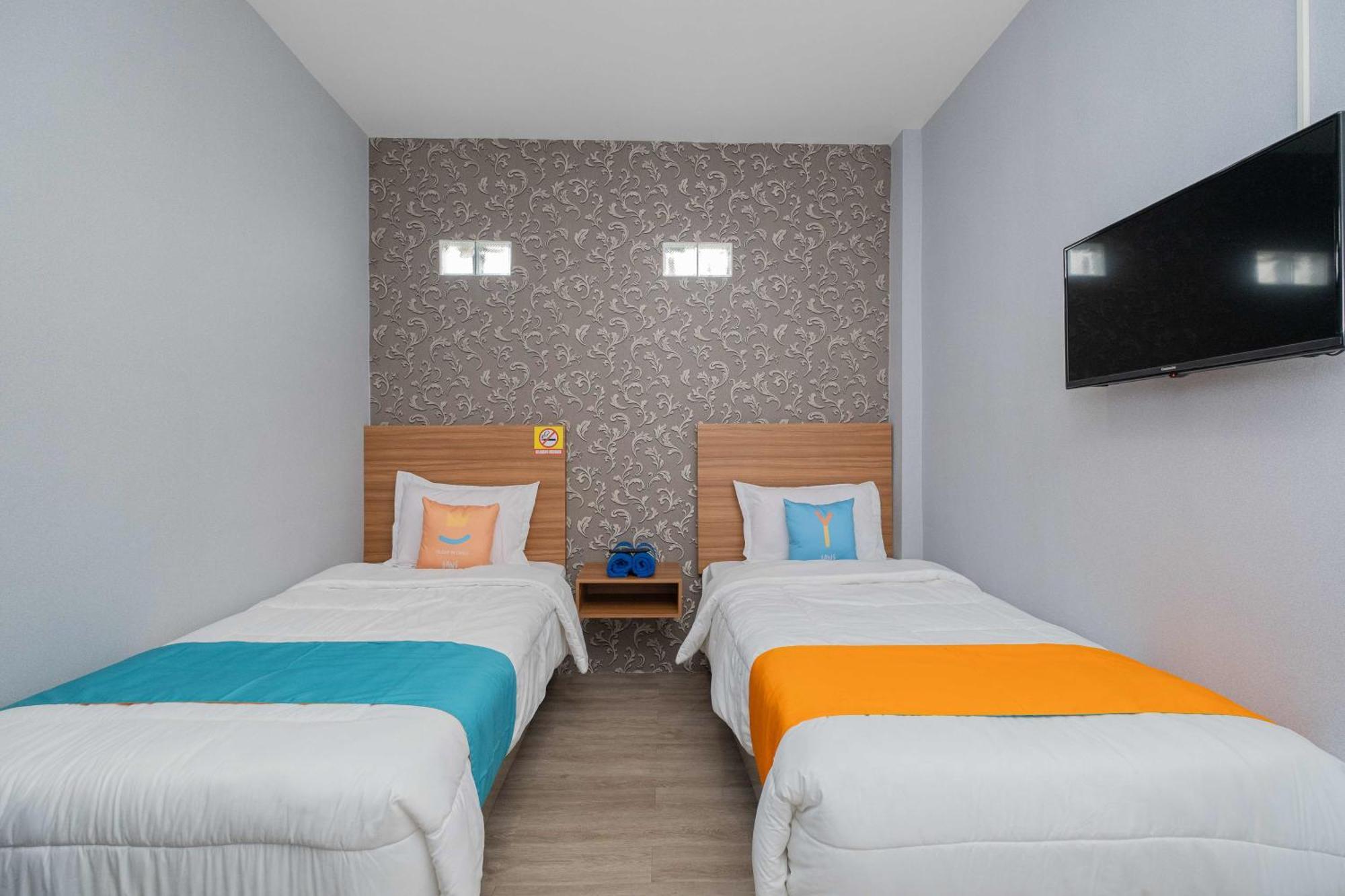 Sans Wm Hotel Blitar Exterior foto